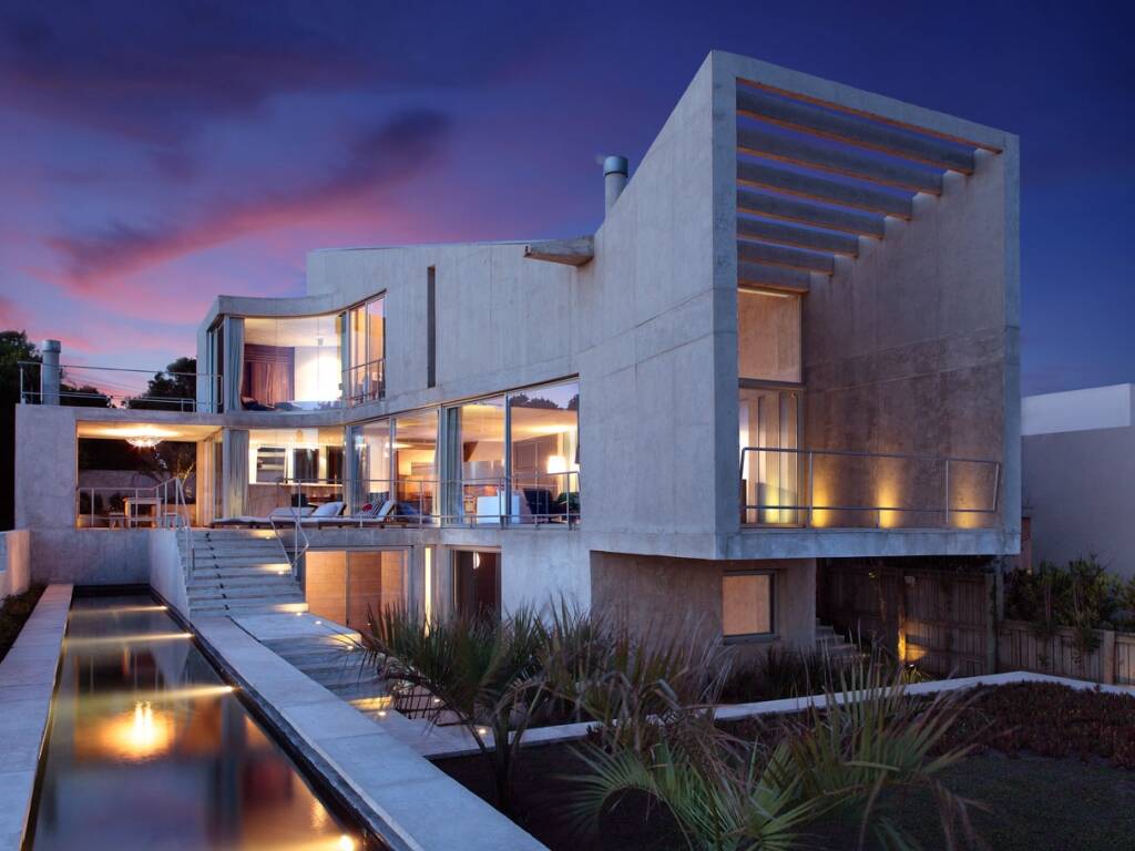 Venta, Temporadas  Punta del Este Punta Piedras