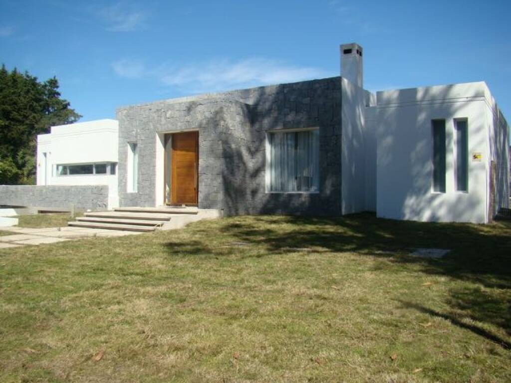 Venta, Temporadas  Punta del Este Beverly Hills